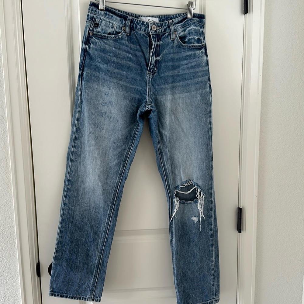 KanCan 7/27 straight leg distressed blue jeans